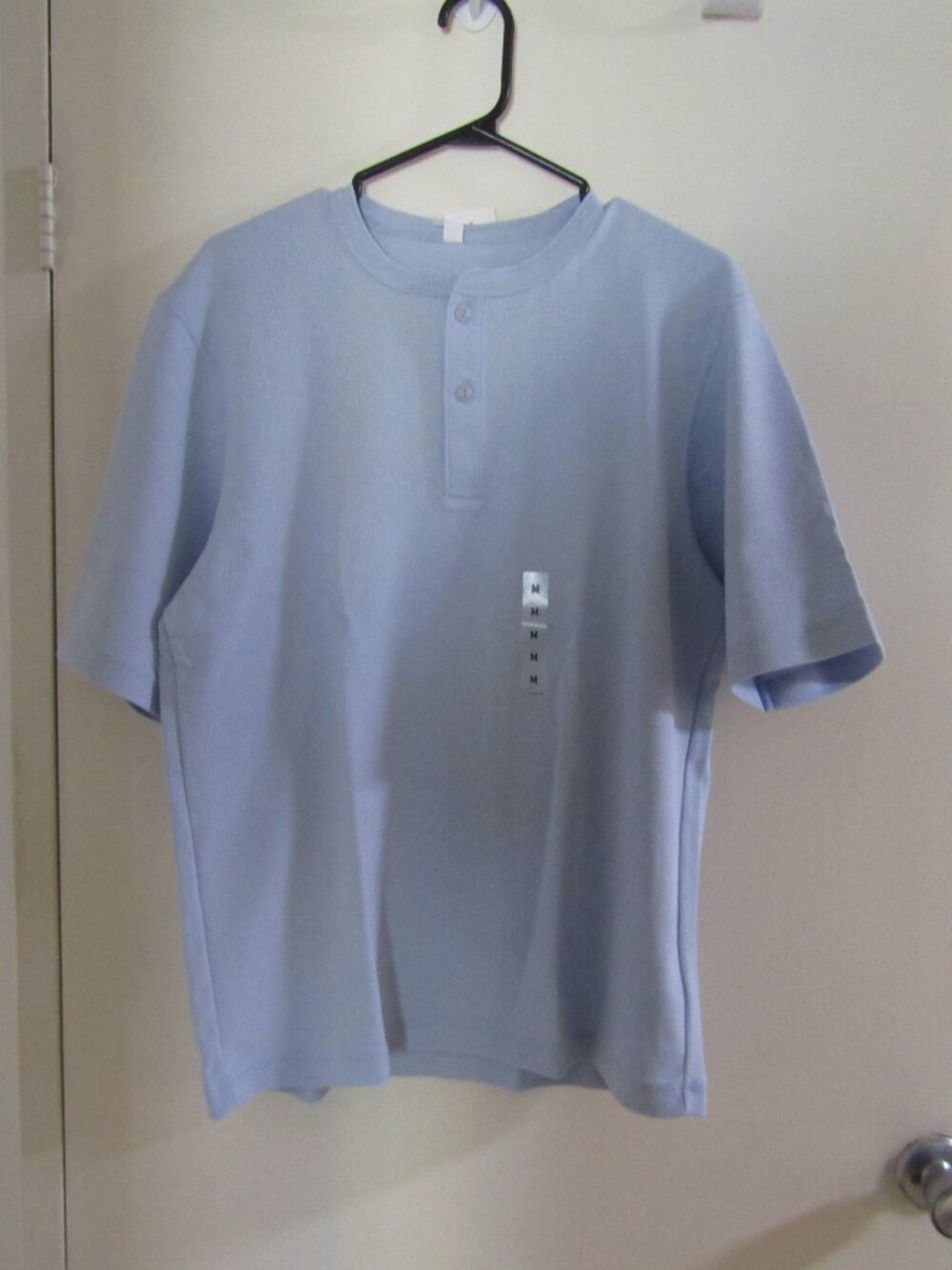 Uniqlo Dry waffle Henley neck Short - Sleeve T-Shirt- Medium